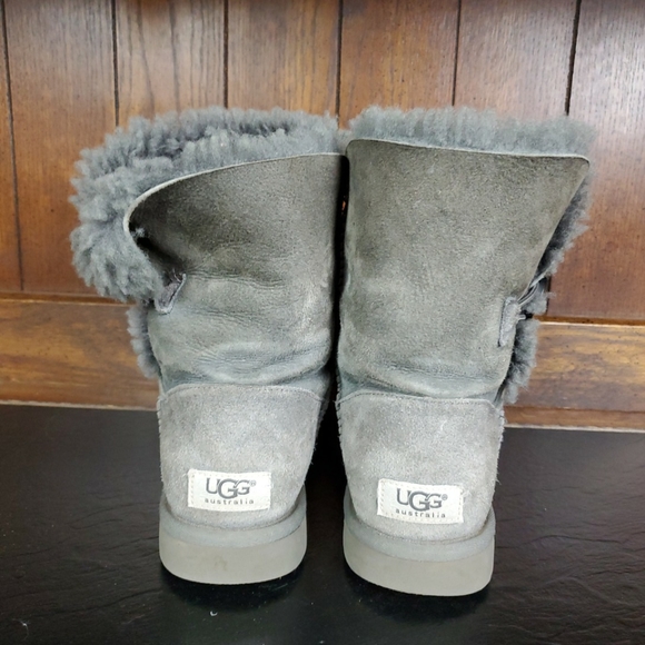 UGG AUSTRALIA 5803 BAILEY BUTTON TWINFACE - Picture 3 of 11